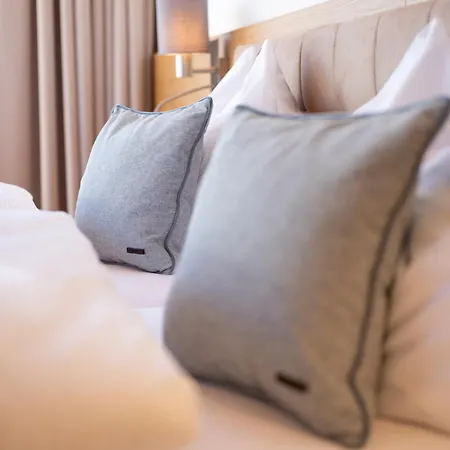 Gotthard - Fine Living Apart Otel Seefeld in Tirol