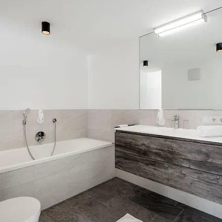 Gotthard - Fine Living Apart Otel 4*