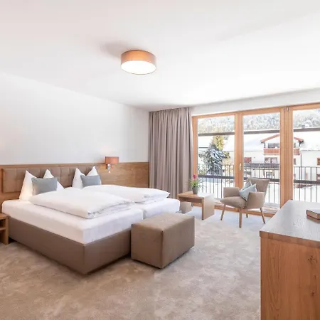 Gotthard - Fine Living Apart Otel 4*