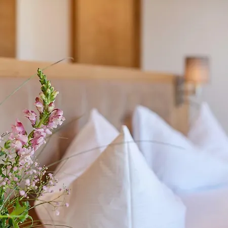 Gotthard - Fine Living Apart Otel Seefeld in Tirol